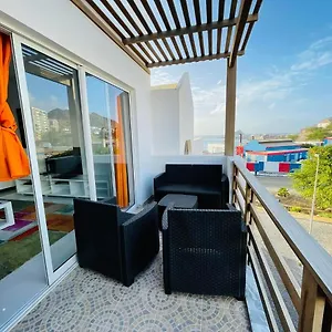  Apartment Duarte